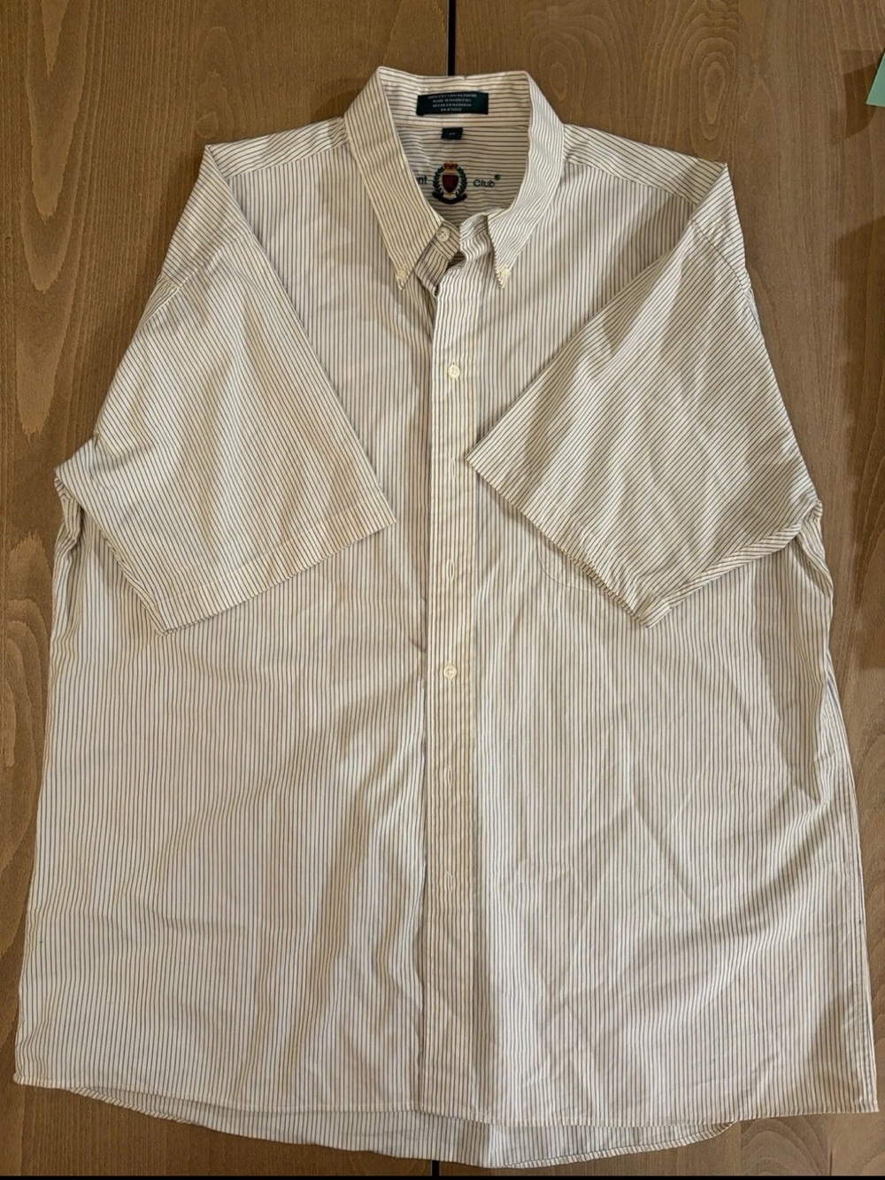 Vintage Hunt Club Short-Sleeve Button-Down Shirt in Beige and White Stripe Y2K